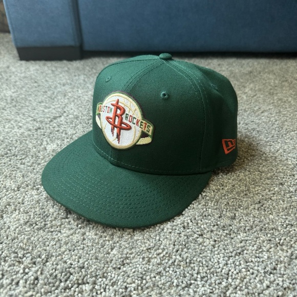 New Era Houston Rockets Fitted Hat Green Rust UV Size 7 NBA - Picture 1 of 9